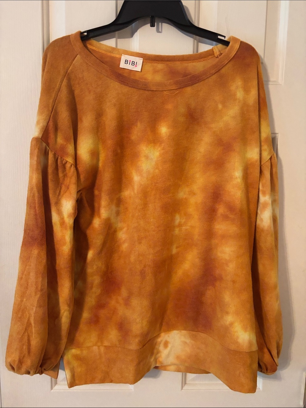 BiBi Women's Tie-Dye Pullover in Mustard & Amber